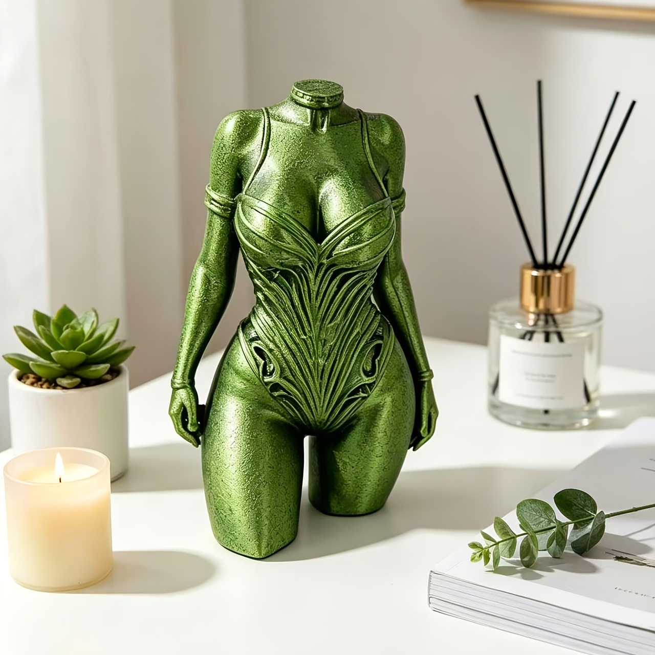 Office Furniture Hon - Cyberpunk-Stil Frauentorso Figur 3D-Druck Kunststatue Zukunftstechnologie
